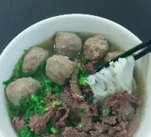 Beef and Beef Ball Rice Noodle Soup