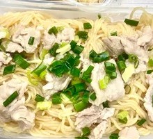 Steamed Pork with Rice Noodles