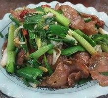 Garlic Stir-fried Sausage