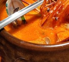 Thai Seafood Tom Yum Soup