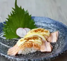 Cheese Sauce Grilled Salmon Skin Sushi