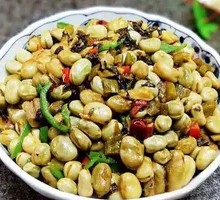 Sour Cabbage Stir-fried with Broad Beans