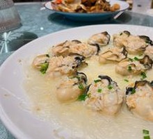 Steamed Oyster with Garlic and Vermicelli