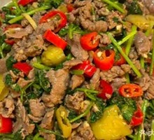 Stir-Fried Beef with Yellow Onion