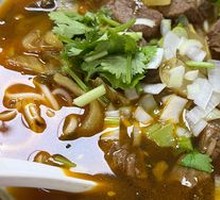 Sour Cabbage Beef Noodle Soup