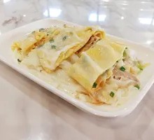 Minced Meat Egg Roll