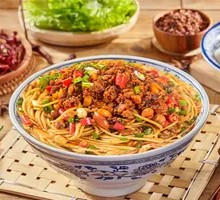 Fried Sauce Pork Noodles