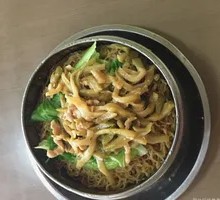 Pickled Vegetable and Pork Noodles