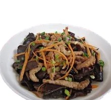Wood Ear Mushroom and Pork Noodles