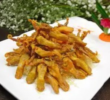 Salted Pepper Duck Tongues