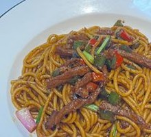 Black Pepper Beef Stir-Fried Noodles