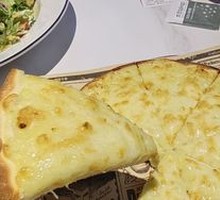 Golden Pillow Durian Pizza