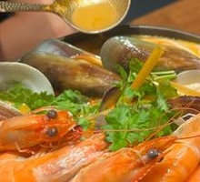 Thai Tom Yum Soup Pot