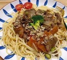 Classic Black Pepper Beef Pasta