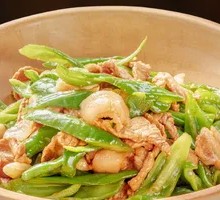 Chili Stir-Fried Pork with Rapeseed Oil
