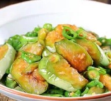 Green Pepper and Eggplant Stir-fry