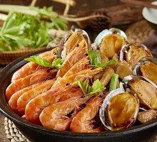 Braised Abalone Chicken and Shrimp Pot