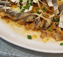 Steamed Three-Tooth Fish with Pork Neck Meat