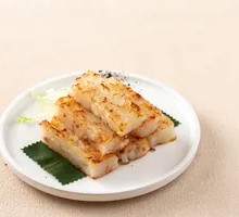 Braised Radish Cake with Scallop