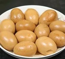 Fresh Boiled Eggs in Sauce