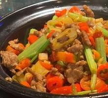 Stir-Fried Beef with Yellow Onion