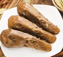 Spicy Braised Duck Heads