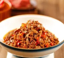 Stir-Fried Yellow Beef