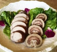 Steamed Lamb Kidneys in White Sauce