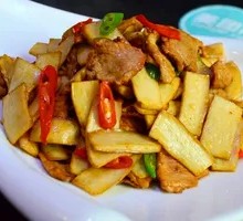 Braised Pork and King Oyster Mushroom Stir-fry