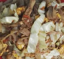 Egg and Meat Stir-Fried Rice Noodles