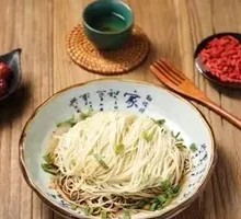 Beijing-style Meat Shreds Noodles