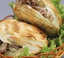 Garlic Flavor Pork Belly Bao