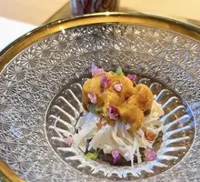 Snow Crab and Sea Urchin · Akagai Hachio