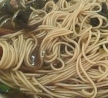 Pickled Cabbage and Pork Noodles