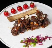 Charcoal-Grilled Smoked Beef Ribs