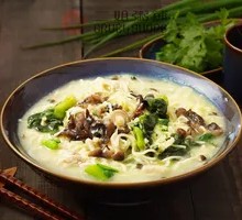 Old Soup Braised Pork Noodles