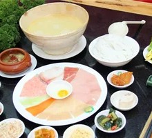 Crossing-the-bridge Rice Noodles