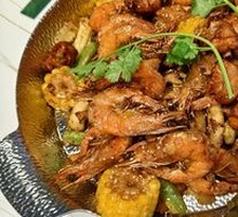 Dry Pot Frog Legs and Chicken Wings