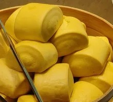 Yellow Steamed Dumplings