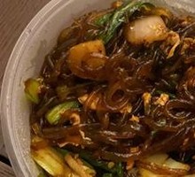 Shredded Pork and Egg Stir-fried Noodles