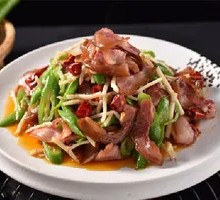 Stir-fried Pig's Head Meat with Green Chili