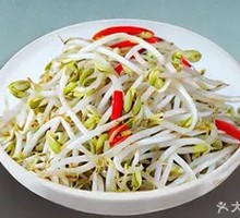 Stir-fried leek with mung bean sprouts
