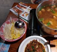 Hand-Beaten Meat Dumpling Pot