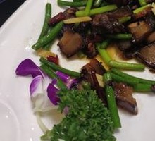 Stir-fried Garlic Shoots with Preserved Pork