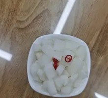Sour and Spicy Radish Cubes
