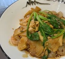 Winter Bamboo Shoot and Shrimp Noodles