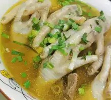 Steamed Pork Knuckle and Chicken Feet