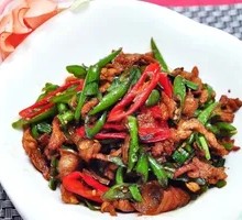 Stir-Fried Beef with Yellow Onion