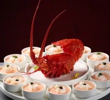 Dragon Soaring Across the Four Seas (Lobster)