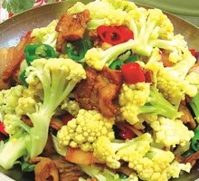 Spicy Stir-Fried Organic Cauliflower